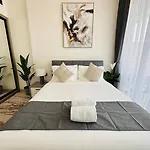 Stylish Brand-New 1Br Apartment